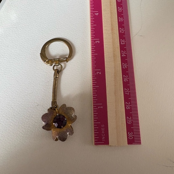 Vintage Gold Pearl Amethyst Flower Keychain - Picture 6 of 7
